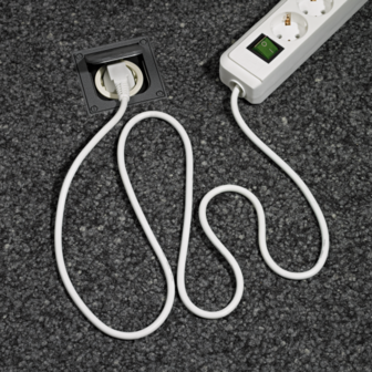 Con interruttore presa multipla a 6 bianco 1,5 m h05vv-f 3g1,5