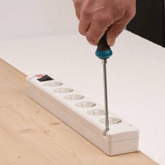 Ciabatta bremounta con caricatore usb 5 prese bianco 3m h05vv-f 3g1,5 con interruttore