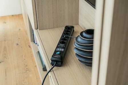 Tecnologica di protezione sovratensione 26000a 6 prese nera 1,8m h05vv-f 3g1,5