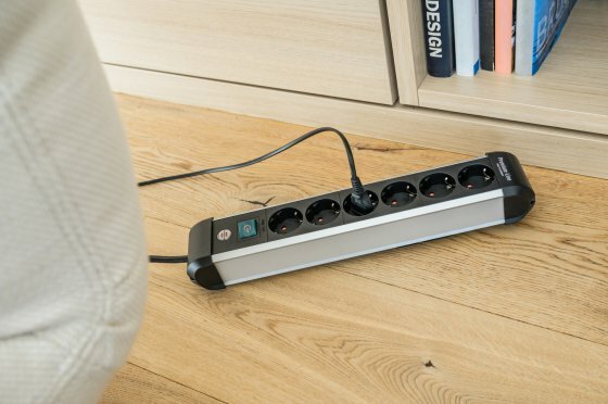 Presa multipla con interruttore 6 prese 3m h05vv-f 3g1,5