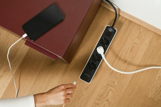 Multipresa a 2 usb c a 4 prese bianco nero 1,5 m h05vv-f3g1,5