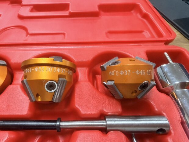 Set di riparazione sedi valvole