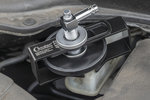 Adattatore universale per lo spurgo dei freni, diametro regolabile 28-70mm